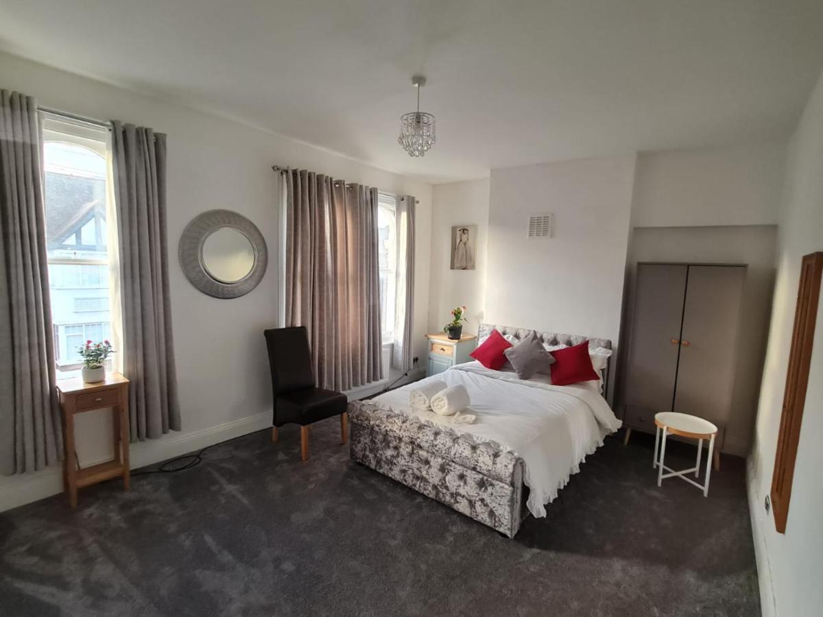 Вилла 3-Bed House In London Self-Contained In Ladywell Экстерьер фото