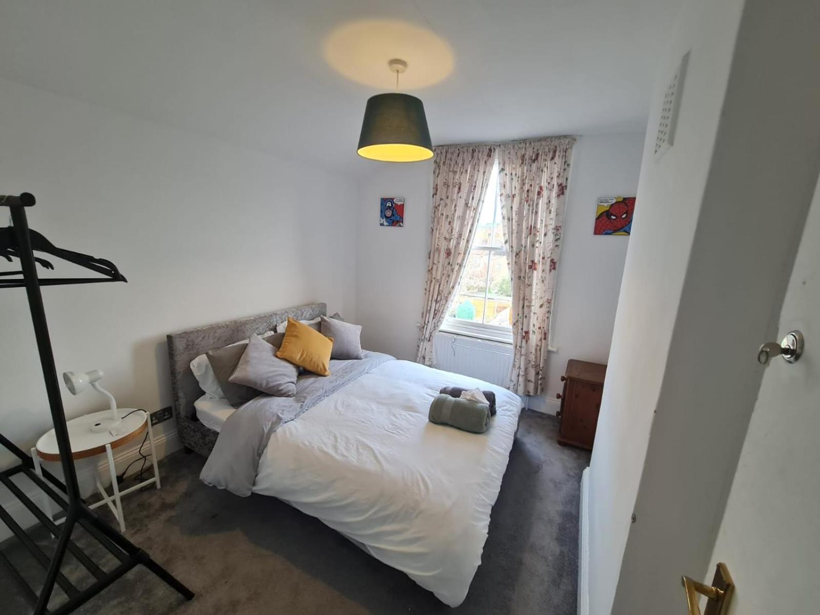 Вилла 3-Bed House In London Self-Contained In Ladywell Экстерьер фото